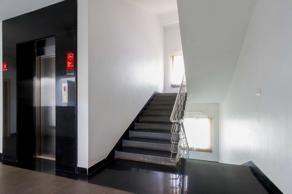 Fabhotel Stay Eeasy Thiruvanmiyur Csennai Kültér fotó
